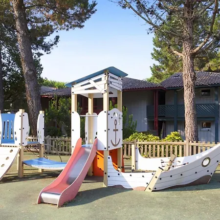 Parco vacanze Village Pierre & 3*