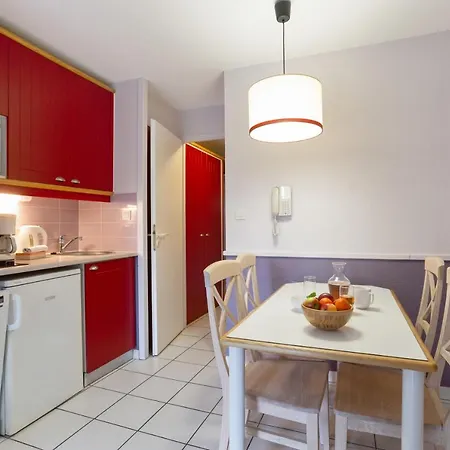Village Pierre & 3*