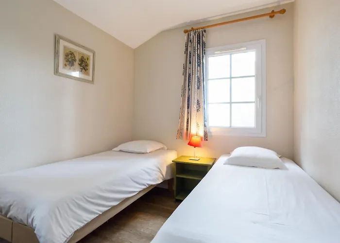 Village Pierre & Holiday park 3*