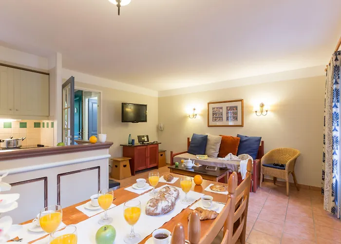 Village Pierre & Holiday park 3*