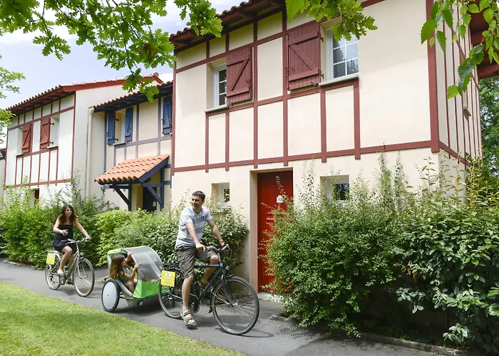 Village Pierre & Tatil parkı 3*