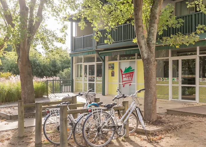 Village Pierre & Holiday park 3*